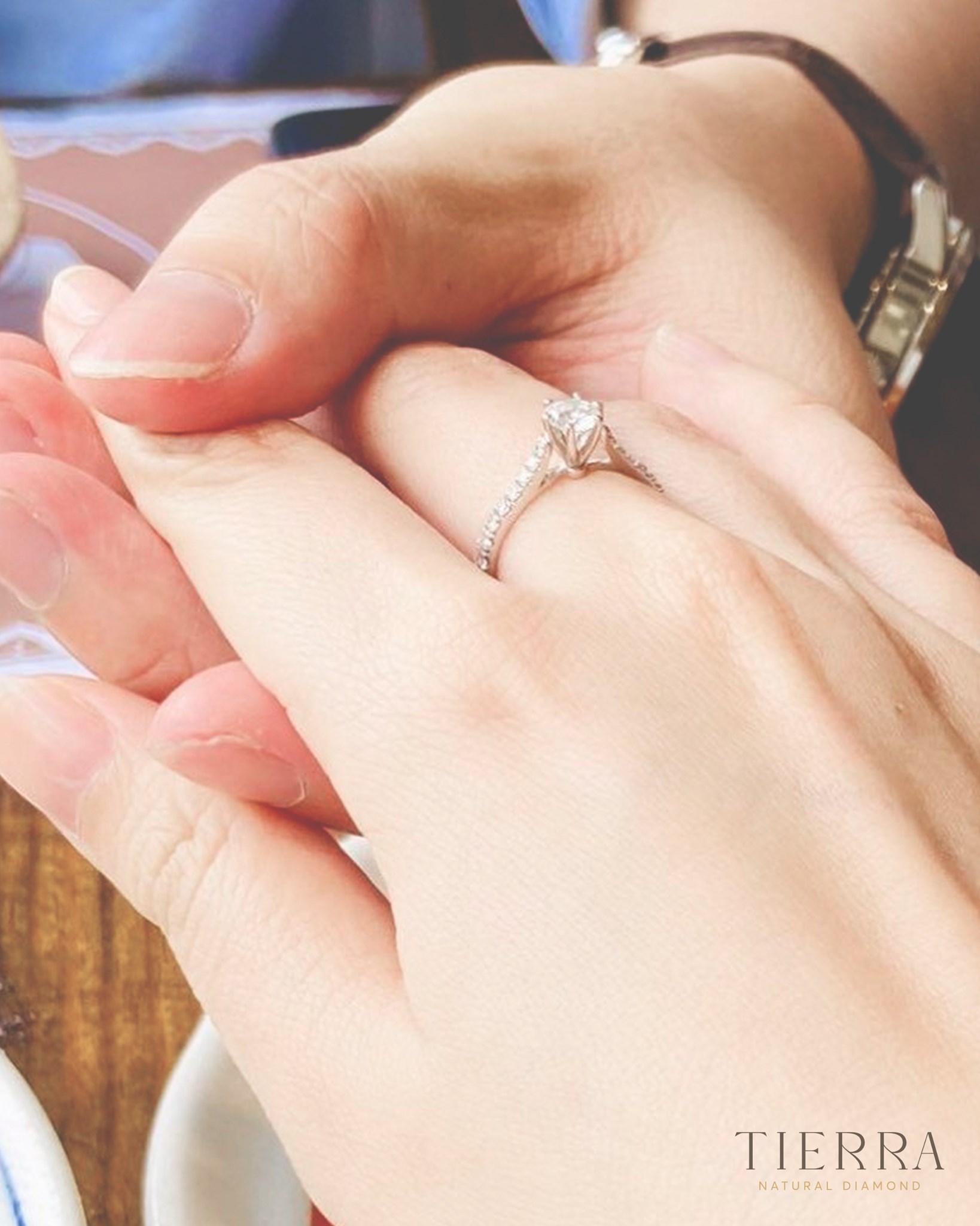 Nhẫn đính hôn Solitaire dành cho người phụ nữ quan trọng nhất của các chàng